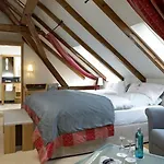 Gut Kump Gastronomie Und Hotel 2*